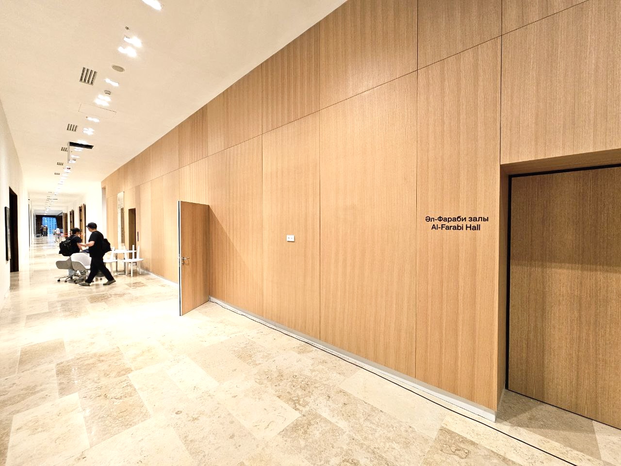 ПАНЕЛИ В ШПОНЕ,  АКУСТИЧЕСКИЕ ПАНЕЛИ, КОРПУСНАЯ МЕБЕЛЬ,  ДЕКОРАТИВНЫЕ РЕЙКИ, БАЛКИ, ИЗДЕЛИЯ ИЗ КАМНЯ,  ЗЕРКАЛА И СТЕКЛА