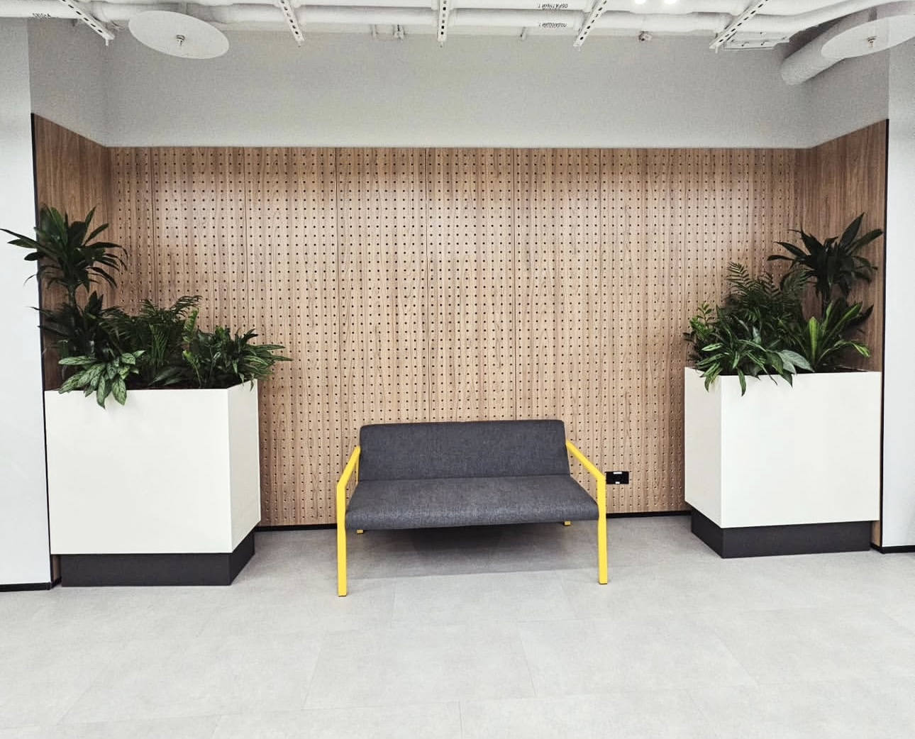 Производитель акустических панелей для корпоративных заказчиков и частных интерьеров,