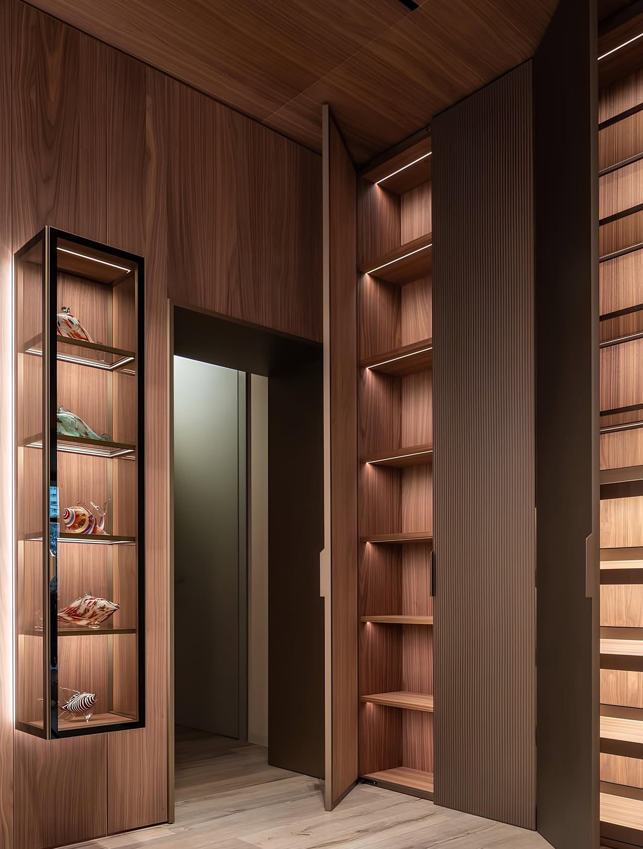 Шкафы и полки под заказ 