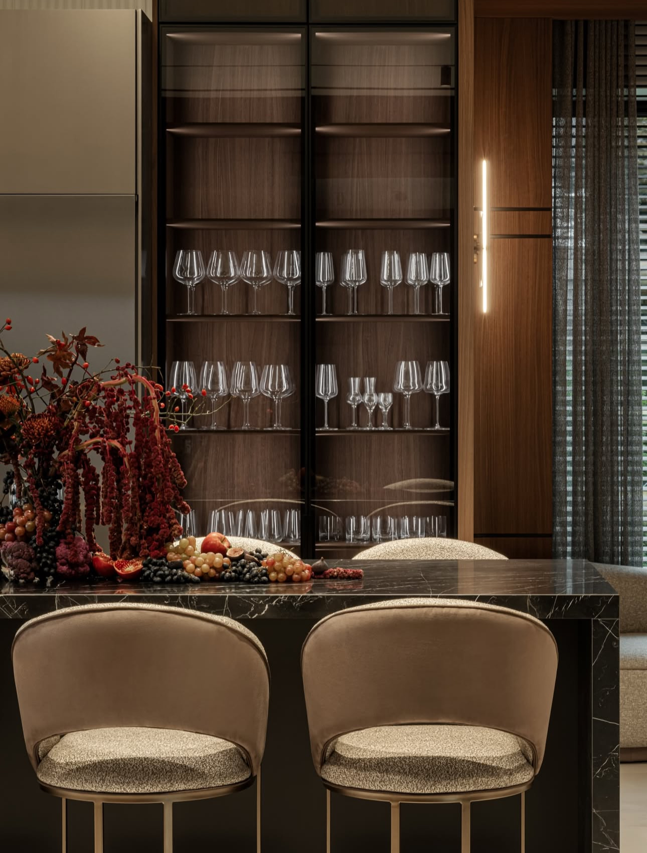 Кухонные шкафы и стеллажи