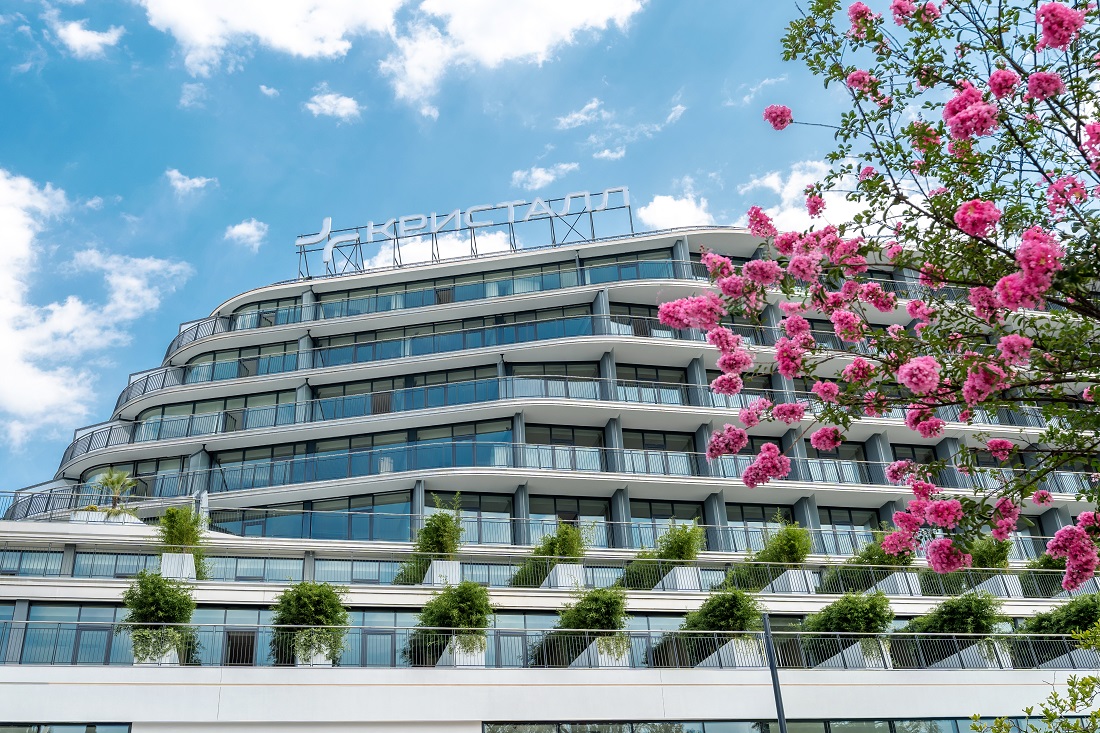 ПАНЕЛИ В ШПОНЕ,  АКУСТИЧЕСКИЕ ПАНЕЛИ, КОРПУСНАЯ МЕБЕЛЬ,  ДЕКОРАТИВНЫЕ РЕЙКИ, БАЛКИ, ИЗДЕЛИЯ ИЗ КАМНЯ,  ЗЕРКАЛА И СТЕКЛА