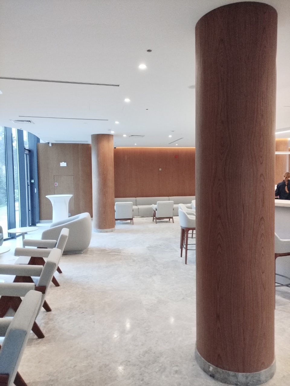 ПАНЕЛИ В ШПОНЕ,  АКУСТИЧЕСКИЕ ПАНЕЛИ, КОРПУСНАЯ МЕБЕЛЬ,  ДЕКОРАТИВНЫЕ РЕЙКИ, БАЛКИ, ИЗДЕЛИЯ ИЗ КАМНЯ,  ЗЕРКАЛА И СТЕКЛА