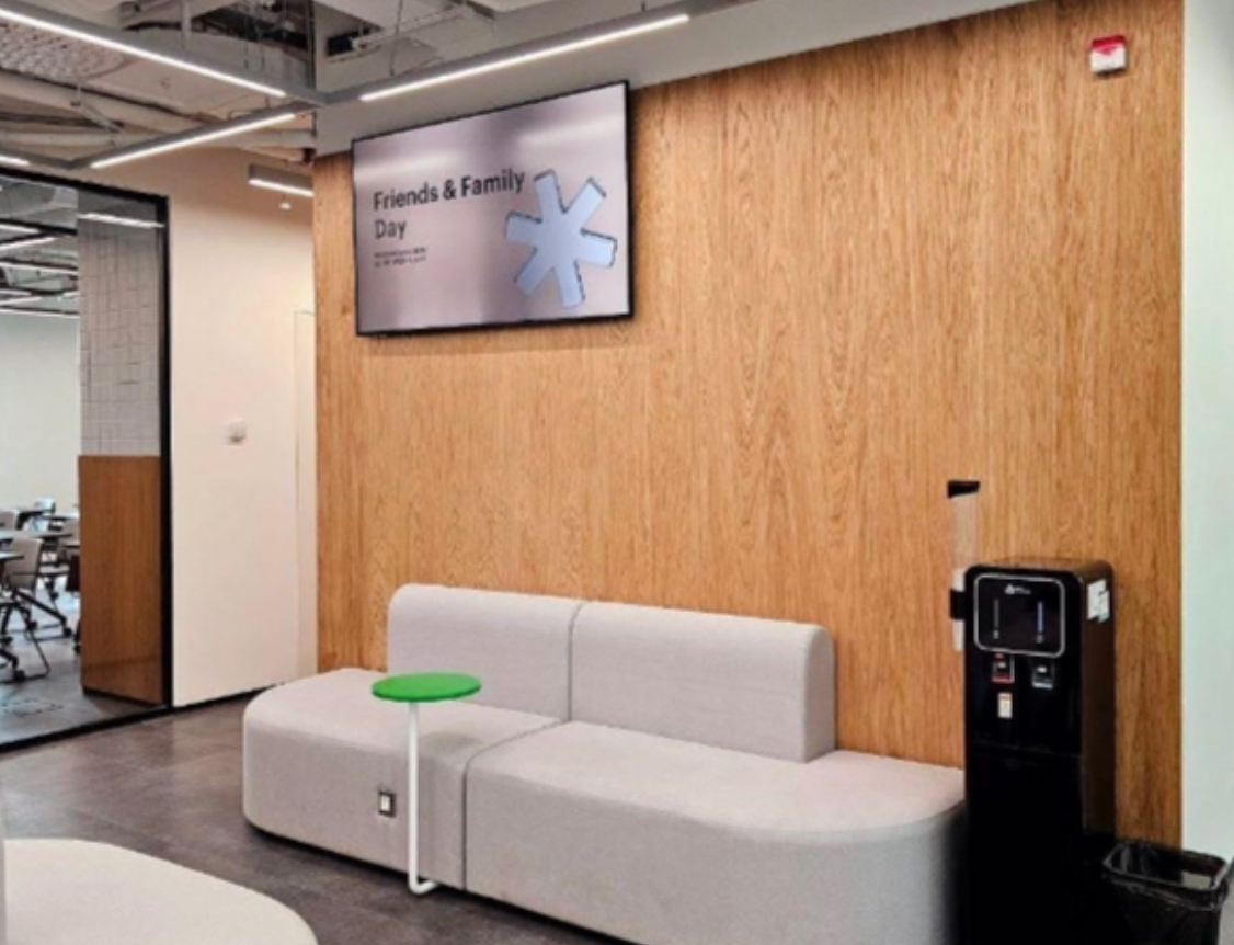 ПАНЕЛИ В ШПОНЕ,  АКУСТИЧЕСКИЕ ПАНЕЛИ, КОРПУСНАЯ МЕБЕЛЬ,  ДЕКОРАТИВНЫЕ РЕЙКИ, БАЛКИ, ИЗДЕЛИЯ ИЗ КАМНЯ,  ЗЕРКАЛА И СТЕКЛА